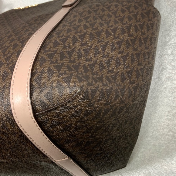 Michael Kors Sullivan Large Laptop Tote - Picture 13 of 14